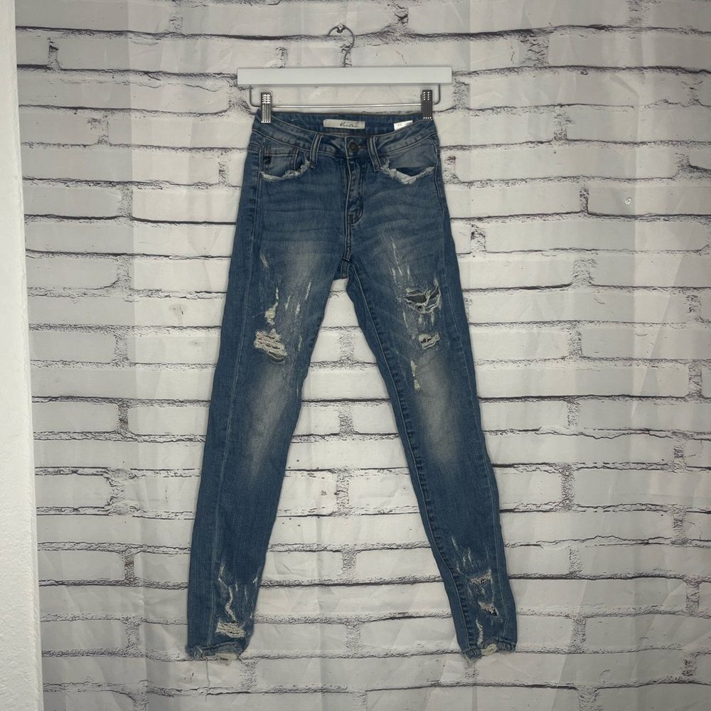 KanCan Distressed Skinny Jeans Women’s Size 23 Blue Mid Rise Raw Hem Medium Wash